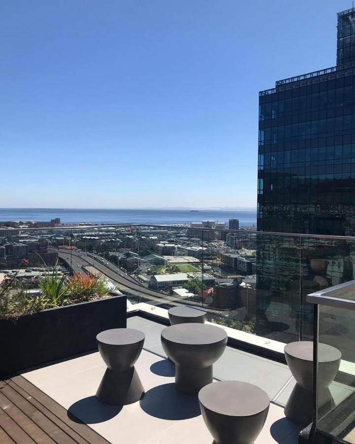 16 On Bree Luxury Studio Apartment With City Mountain Sea Views كيب تاون المظهر الخارجي الصورة